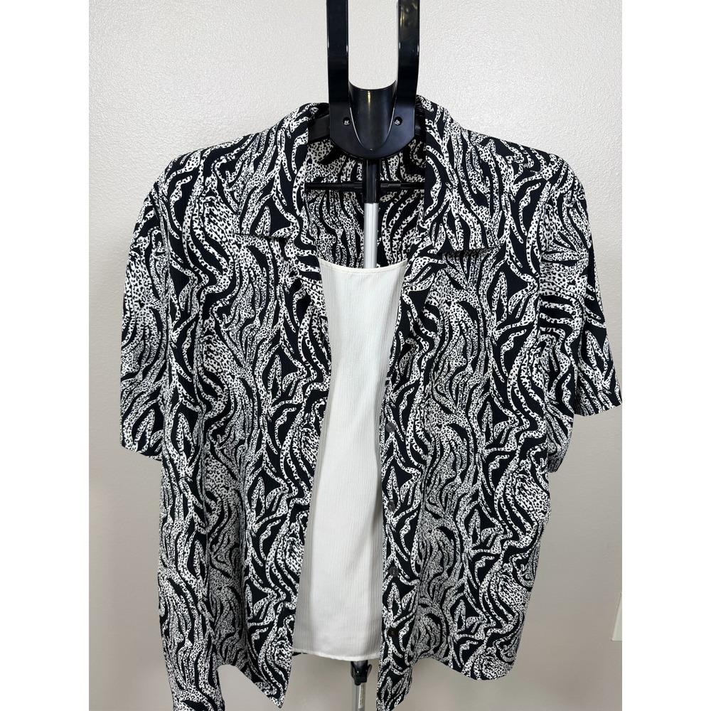 Notations Woman Blouse Womens 2X Black White Abstract Animal Print Button Up